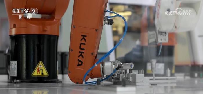 智能轉(zhuǎn)型浪潮 家電行業(yè)加速工業(yè)機(jī)器人布局與自動數(shù)控設(shè)備應(yīng)用